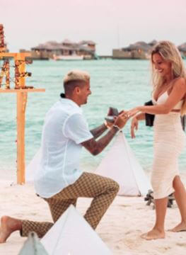 Joao Cancelo proposed on one knee to Daniela Machado on the 4th of July 2021.